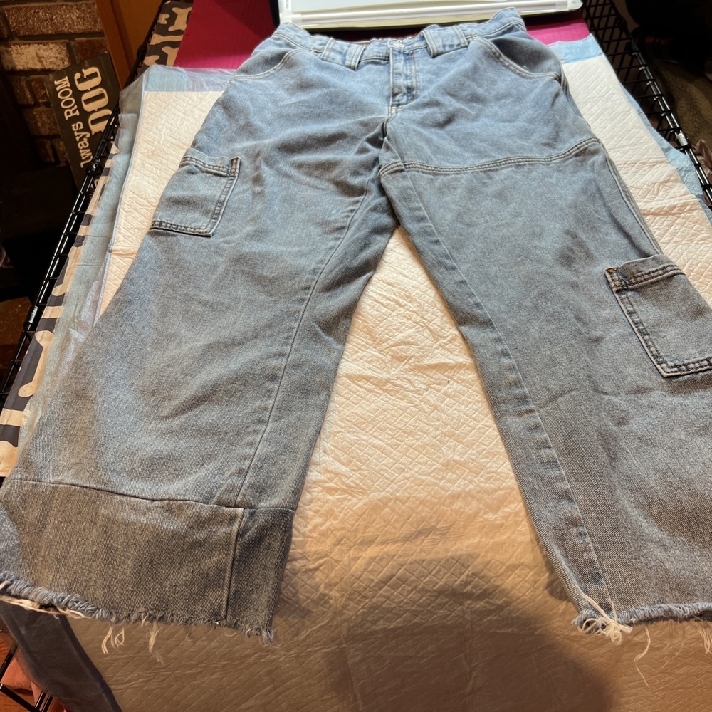 BDG Urban Outfitter Womens Jeans Blue Denim Cargo Relaxed Size 26. - Picture 2 of 12